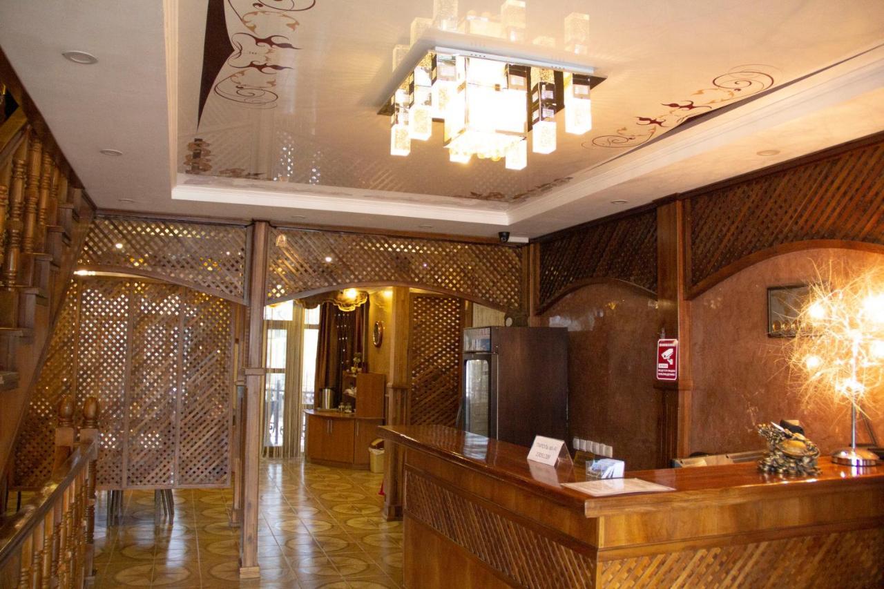 Kristall Hotel Бостери Екстериор снимка