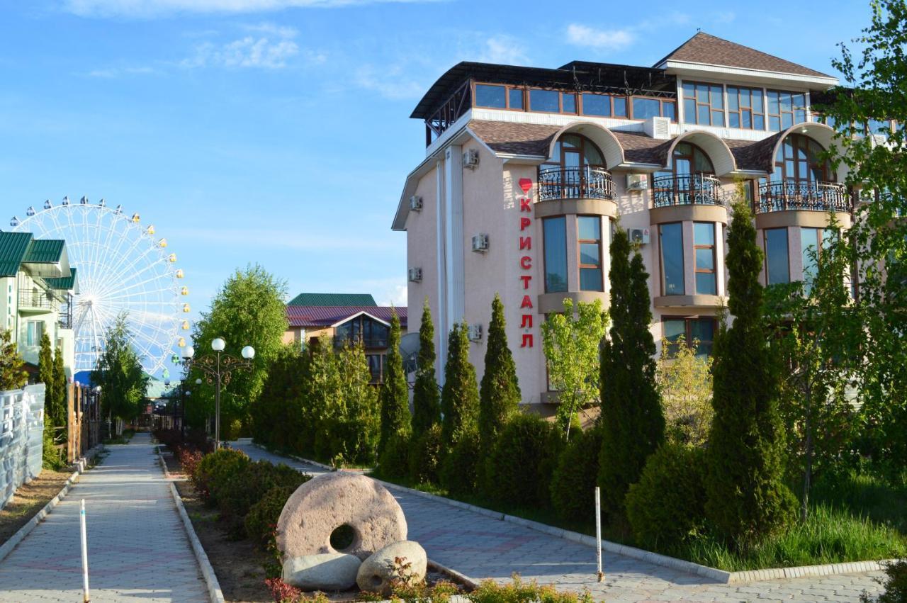 Kristall Hotel Бостери Екстериор снимка