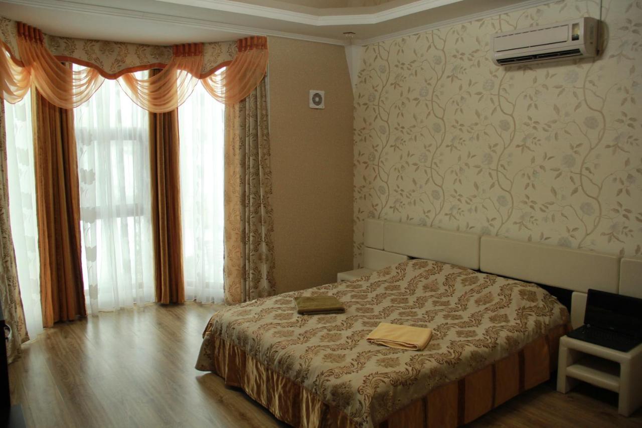 Kristall Hotel Бостери Екстериор снимка