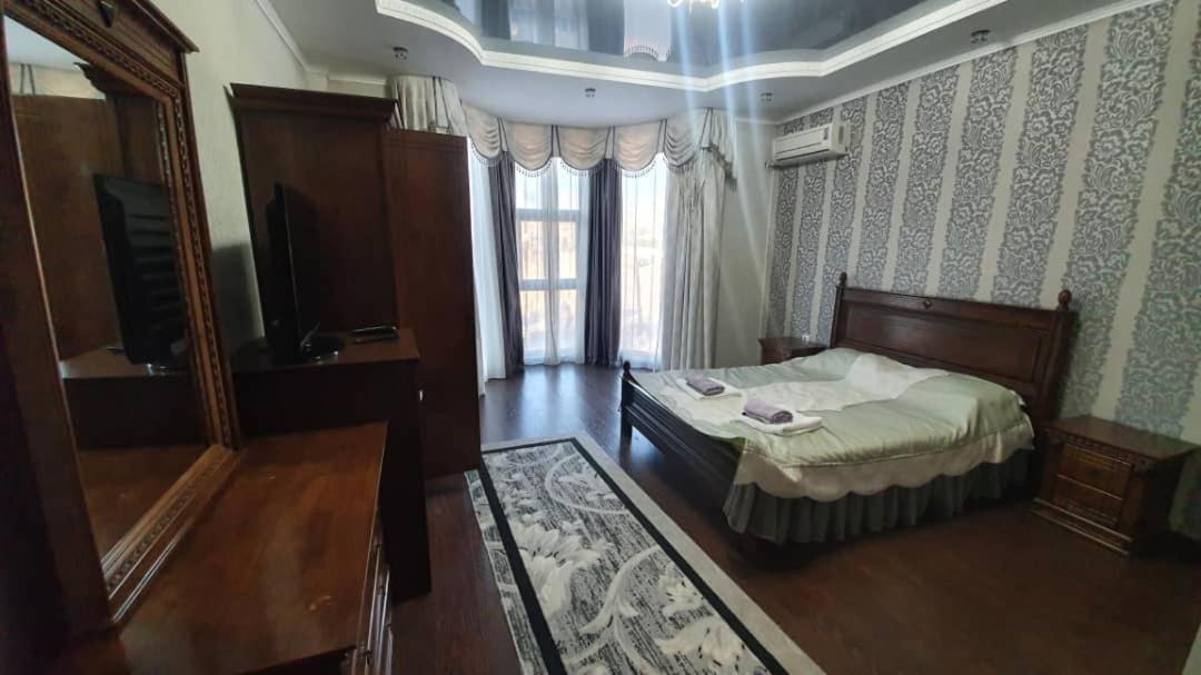 Kristall Hotel Бостери Екстериор снимка