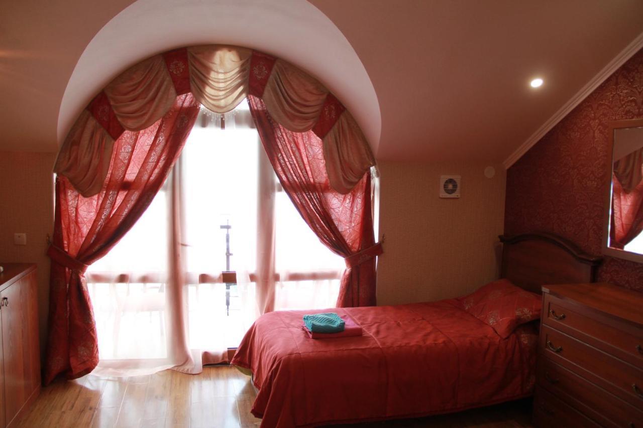 Kristall Hotel Бостери Екстериор снимка