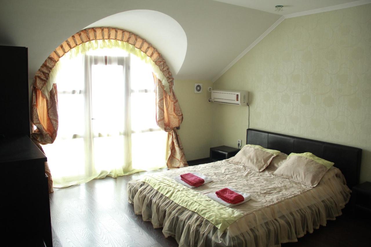 Kristall Hotel Бостери Екстериор снимка
