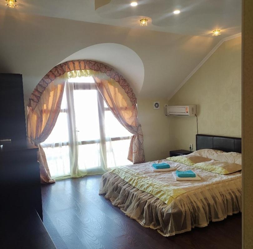 Kristall Hotel Бостери Екстериор снимка