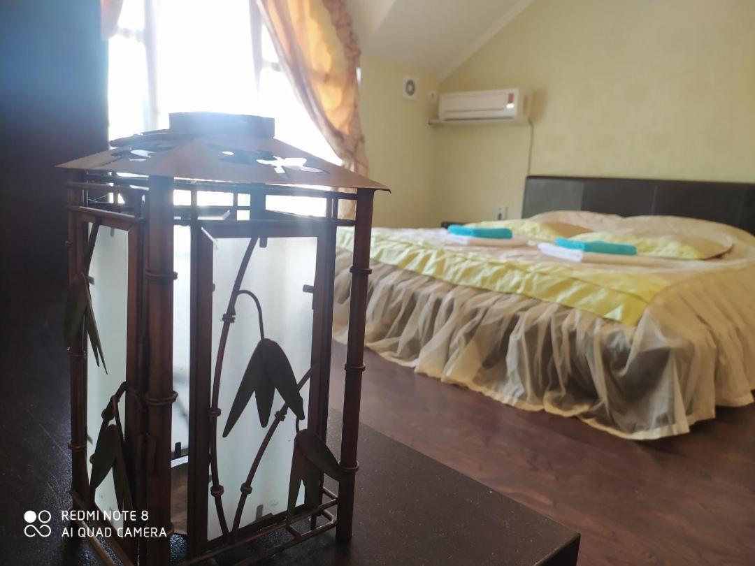 Kristall Hotel Бостери Екстериор снимка