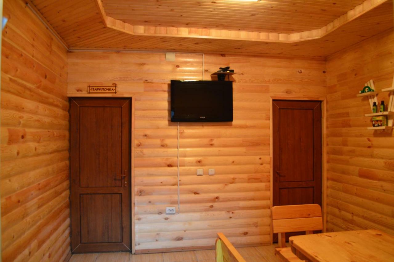 Kristall Hotel Бостери Екстериор снимка