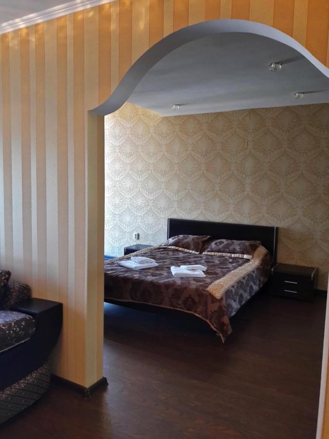 Kristall Hotel Бостери Екстериор снимка