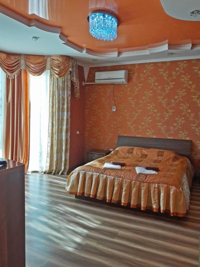 Kristall Hotel Бостери Екстериор снимка